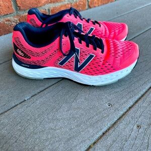 EUC New Balance 680 running shoe